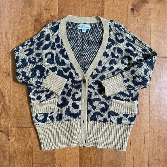 Wildfox Cheetah Print Button Down V Neck Cardigan in Size Small 🐆 - Picture 1 of 3